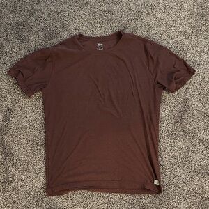 Vuori Men's Rust Colored Short Sleeve Tee